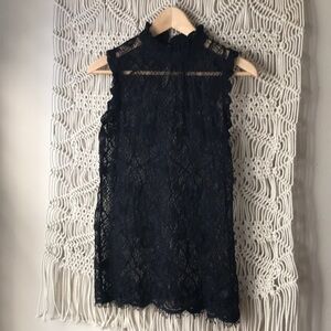 Who what wear lace high neck top sz XS